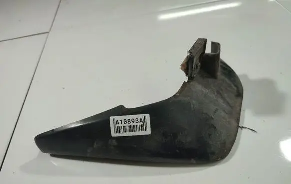 Mazda 5 Rear mudguard 