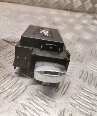 Volkswagen PASSAT B6 Ignition lock 3c0905843q