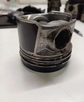 Volkswagen Golf VII Piston 81L150 CRL