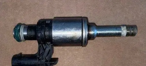 Audi A1 Fuel injector 0261500240-T