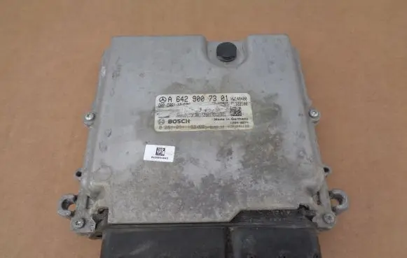 Mercedes-Benz E W212 Engine control unit/module A6429007301
