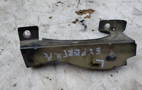 Peugeot Expert Fender mounting bracket 005326