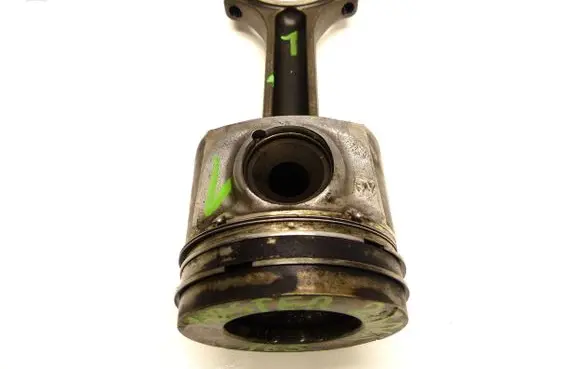 Renault Master III Piston with connecting rod 85L145