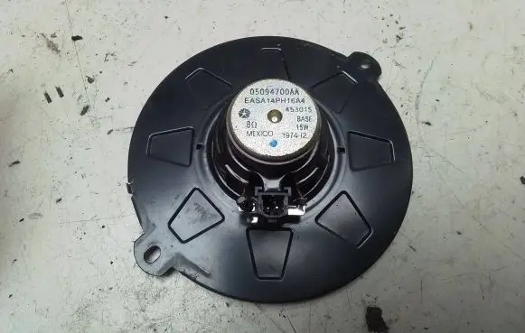 Chrysler Town u0026 Country IV Panel speaker 05094700AA 05094700AA4