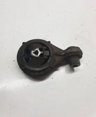 Nissan Qashqai Engine mount bracket 131232