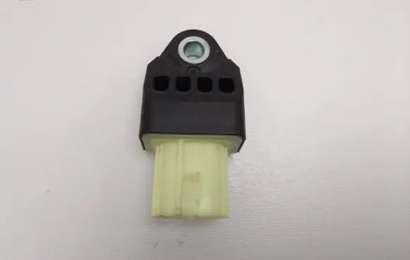 Toyota Auris E180 Airbag deployment crash/impact sensor 8983102160