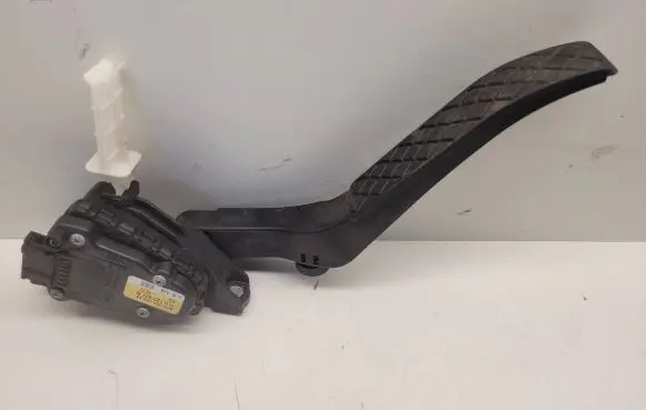 Audi Q7 4L Accelerator throttle pedal 7L0723507B 6PV00802624