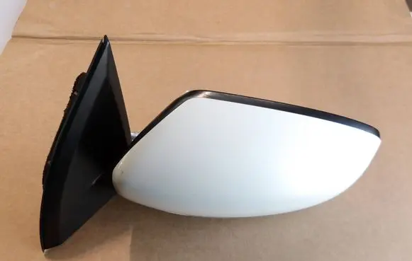 Nissan Qashqai Front door electric wing mirror 