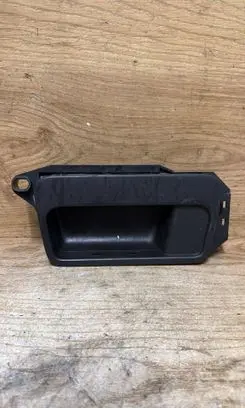 Volvo XC90 Tailgate trunk handle 8652550