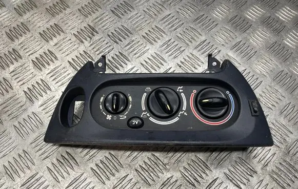 Renault Megane I Climate control unit 662369C B64PAC 101584