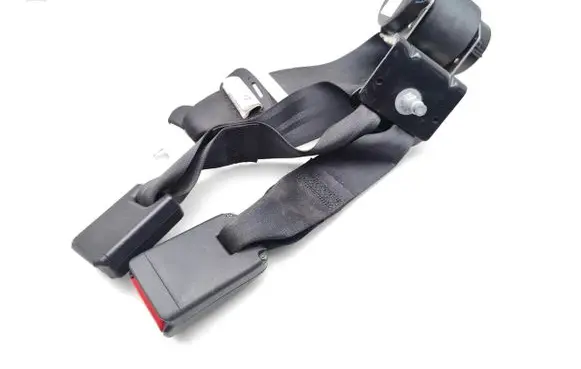Middle seatbelt (rear)