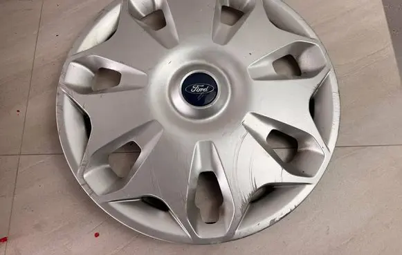 Ford Transit Custom R16 wheel hub/cap/trim DT111130EB