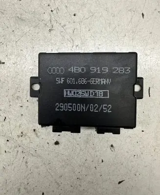 Audi A4 S4 B5 8D Parking PDC control unit/module 4B0919283 290500N 601686