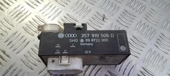 Volkswagen Golf III Coolant fan relay 357919506d 898722000