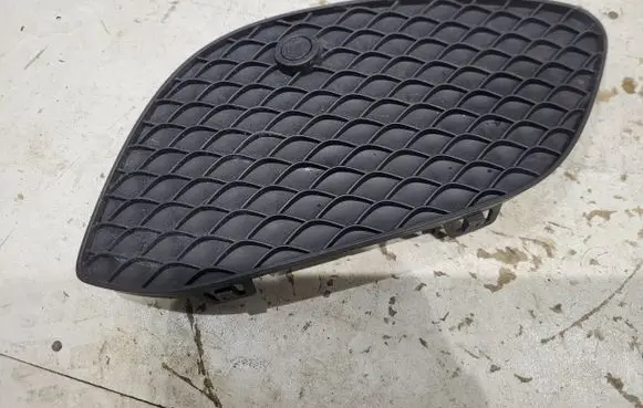 Front bumper lower grill