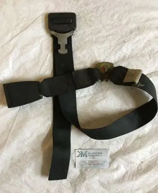 Mercedes-Benz W123 Rear seatbelt 1238607185