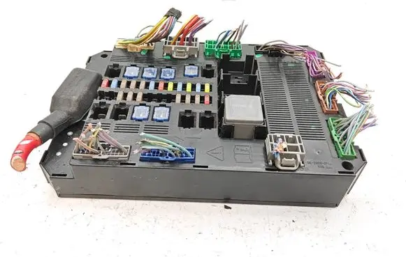 Jaguar XF X250 Fuse module 7340955430 8X2T14B476AD WA0240