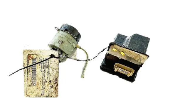 Mercedes-Benz A W169 Central locking vacuum pump 1688000248