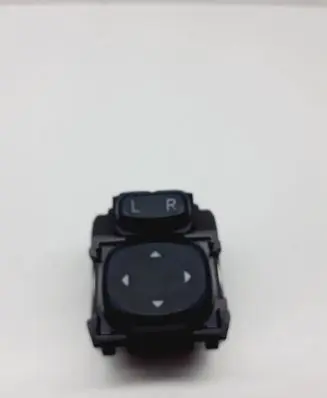 Wing mirror switch