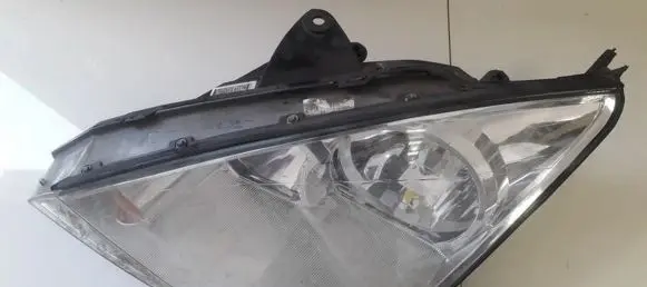 Ford Focus Headlight/headlamp 2m5113w030 2m51-13w030-ad