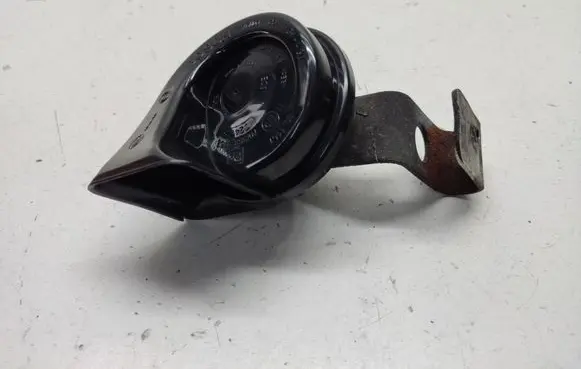 BMW 1 E81 E87 Horn signal 7195539 E9001157 A046466