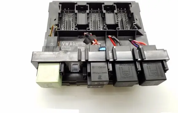 Volkswagen PASSAT B7 Comfort/convenience module 3AA937087B