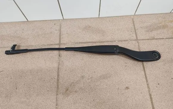 Volvo V50 Front wiper blade arm 30698249