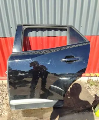 Peugeot 2008 II Rear door 