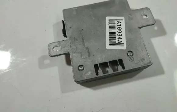 Volvo S40 Antenna control unit 307325651