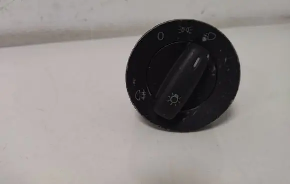 Volkswagen Golf V Light switch 1K0941431B