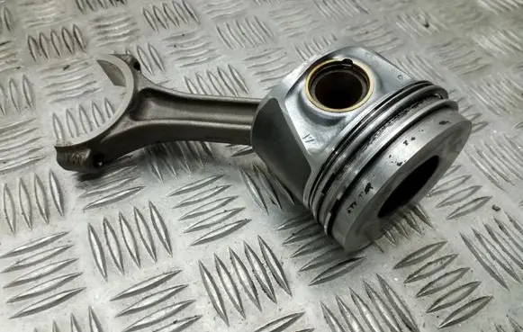 Piston