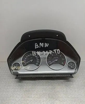 Speedometer (instrument cluster)