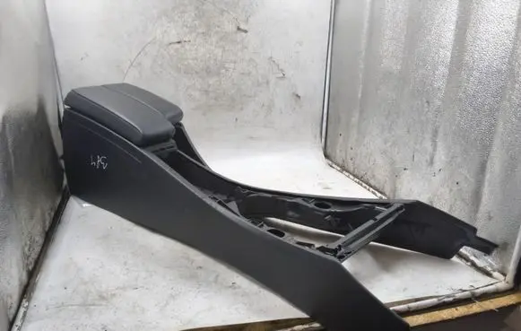 BMW 3 E90 E91 Center console 