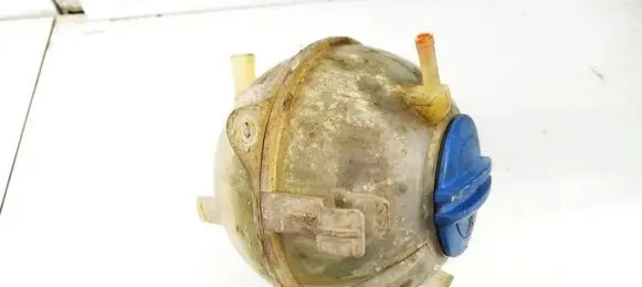 Volkswagen PASSAT B6 Coolant expansion tank/reservoir 1K0121407A
