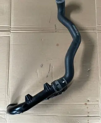 Mercedes-Benz GLC X253 C253 Engine coolant pipe/hose 2135015201