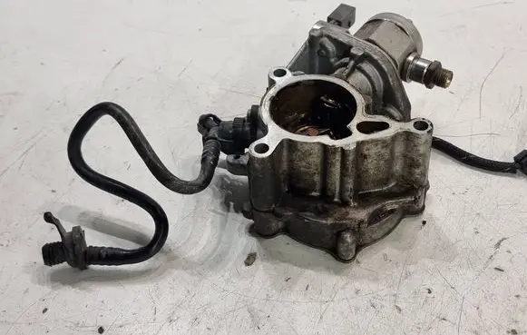Volkswagen PASSAT B7 USA Fuel injection high pressure pump 06A127026A