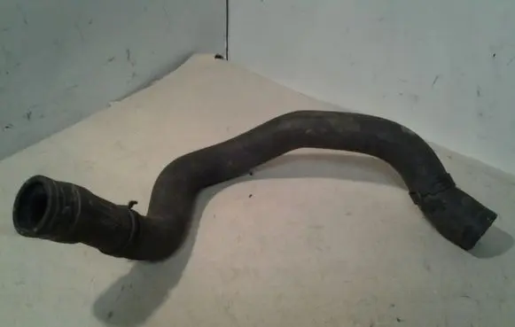 Volkswagen PASSAT B6 Engine coolant pipe/hose 3C0122101R
