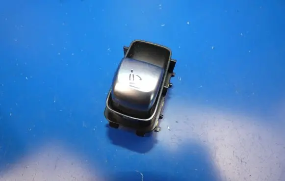 Mercedes-Benz GLC X253 C253 Seat control switch A2059058404 0002 160149051