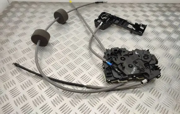 Mercedes-Benz Vito Viano W447 Sliding door lock A4477302702 A4477600234