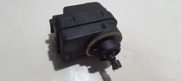 Peugeot 607 Headlight level adjustment motor 