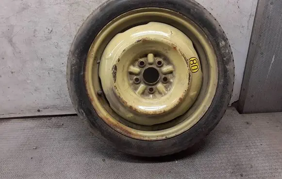 Toyota Prius (XW20) R16 spare wheel
