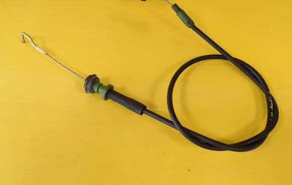 Volkswagen Golf II Throttle cable 171721555T
