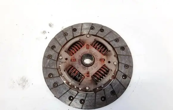 Volkswagen PASSAT B3 Clutch pressure plate 322014711