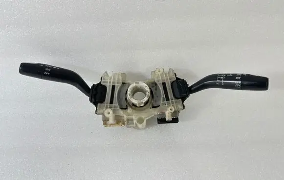 Mazda 323 F Wiper turn signal indicator stalk/switch 17B366