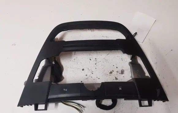 Opel Insignia A Radio/GPS head unit trim 13273253 110429