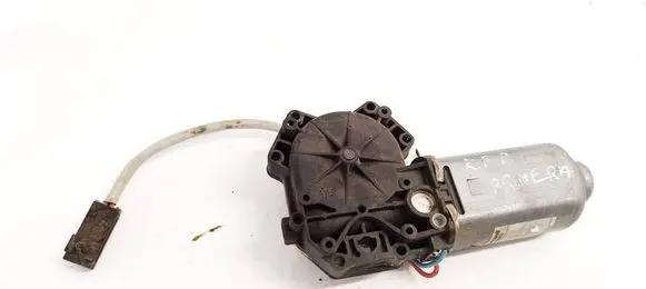 Nissan Primera Front door window regulator motor 400439B