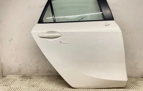 Mazda 3 II Rear door