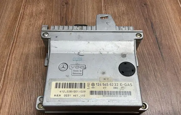 Mercedes-Benz E W124 Engine control unit/module ECU 1245456232