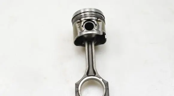 Hyundai Tucson TL Piston with connecting rod 