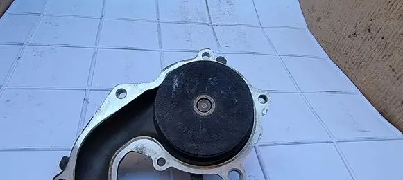 Ford Focus Water pump XS4U8512 XS4U8505DA